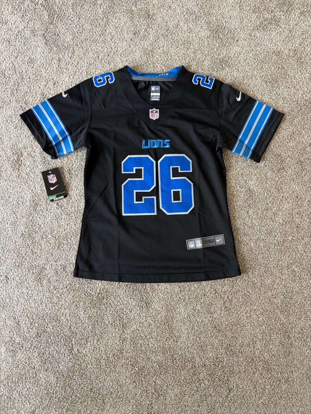 NWT Nike Jahmyr Gibbs #26 Detroit Lions Youth M Black NFL Jersey